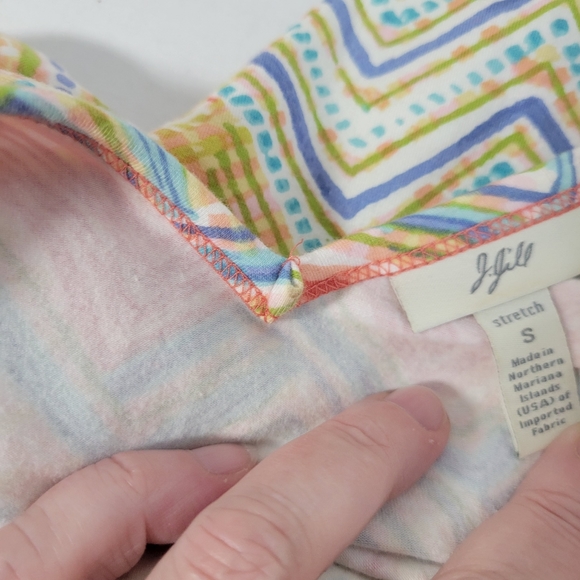 Womans J JIll Multicolor Chevron Print 3/4 Sleeve V-necks Font and Back Size Sm - Picture 8 of 11